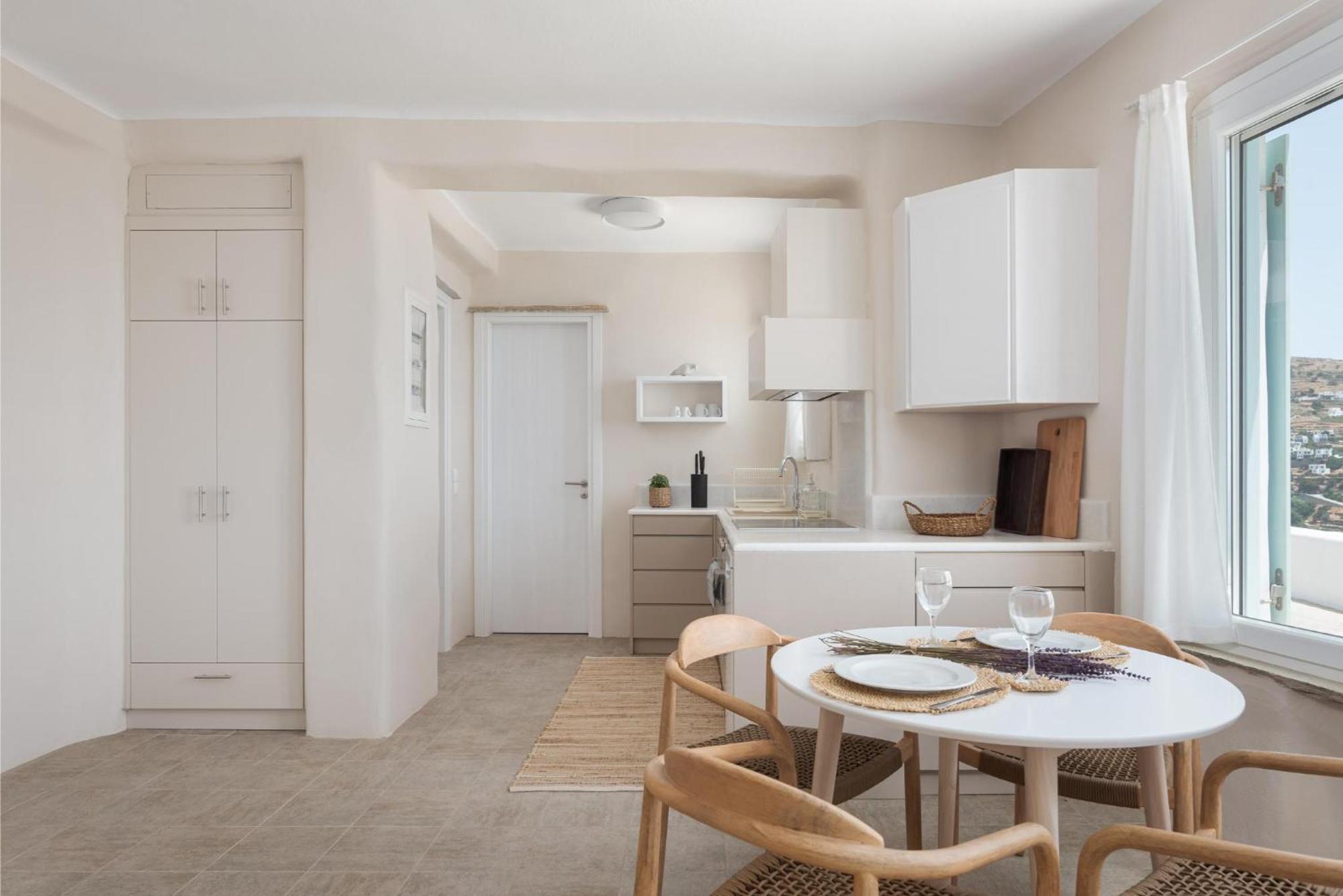 Morfes Luxury Apartment